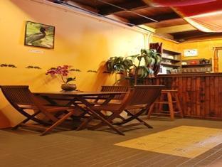 Berambih Lodge Kuching Extérieur photo