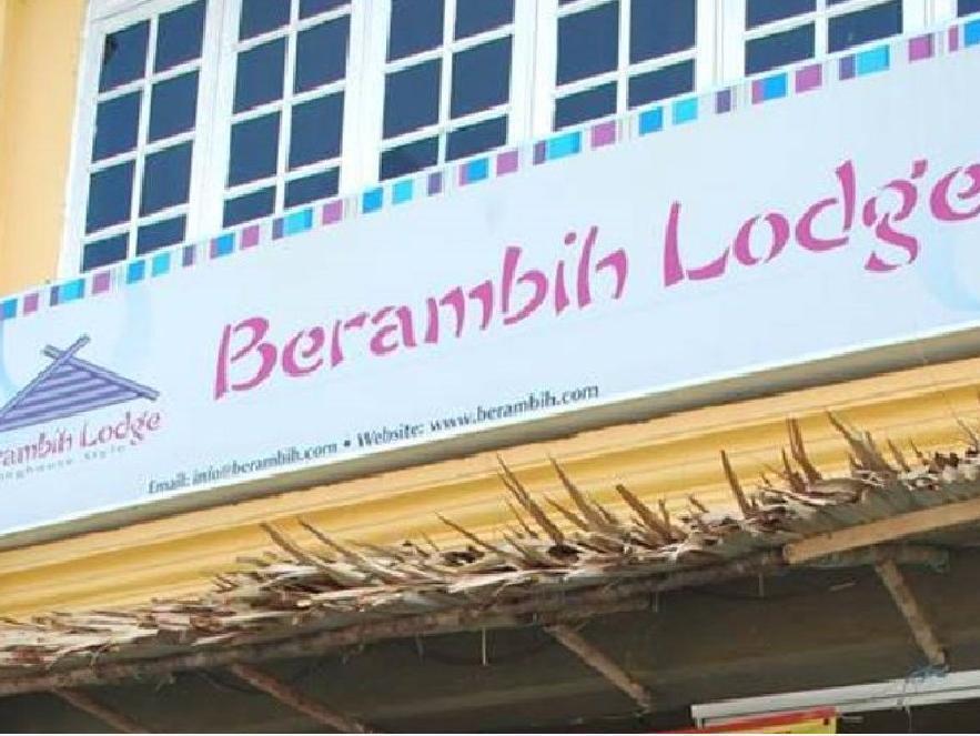 Berambih Lodge Kuching Extérieur photo